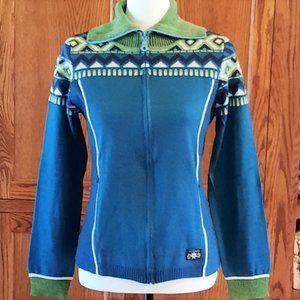 Icelandic Design High-Neck Zipper Sweater